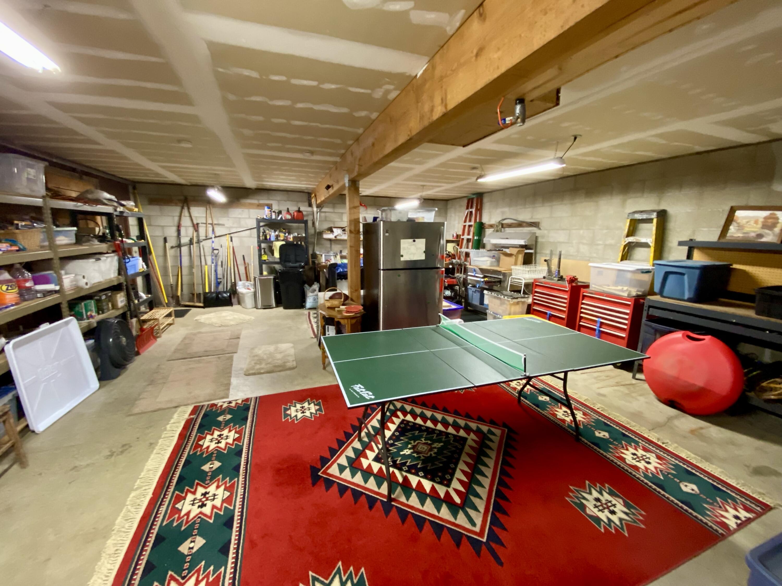 57464 Crest Dr, Springville, CA 93265