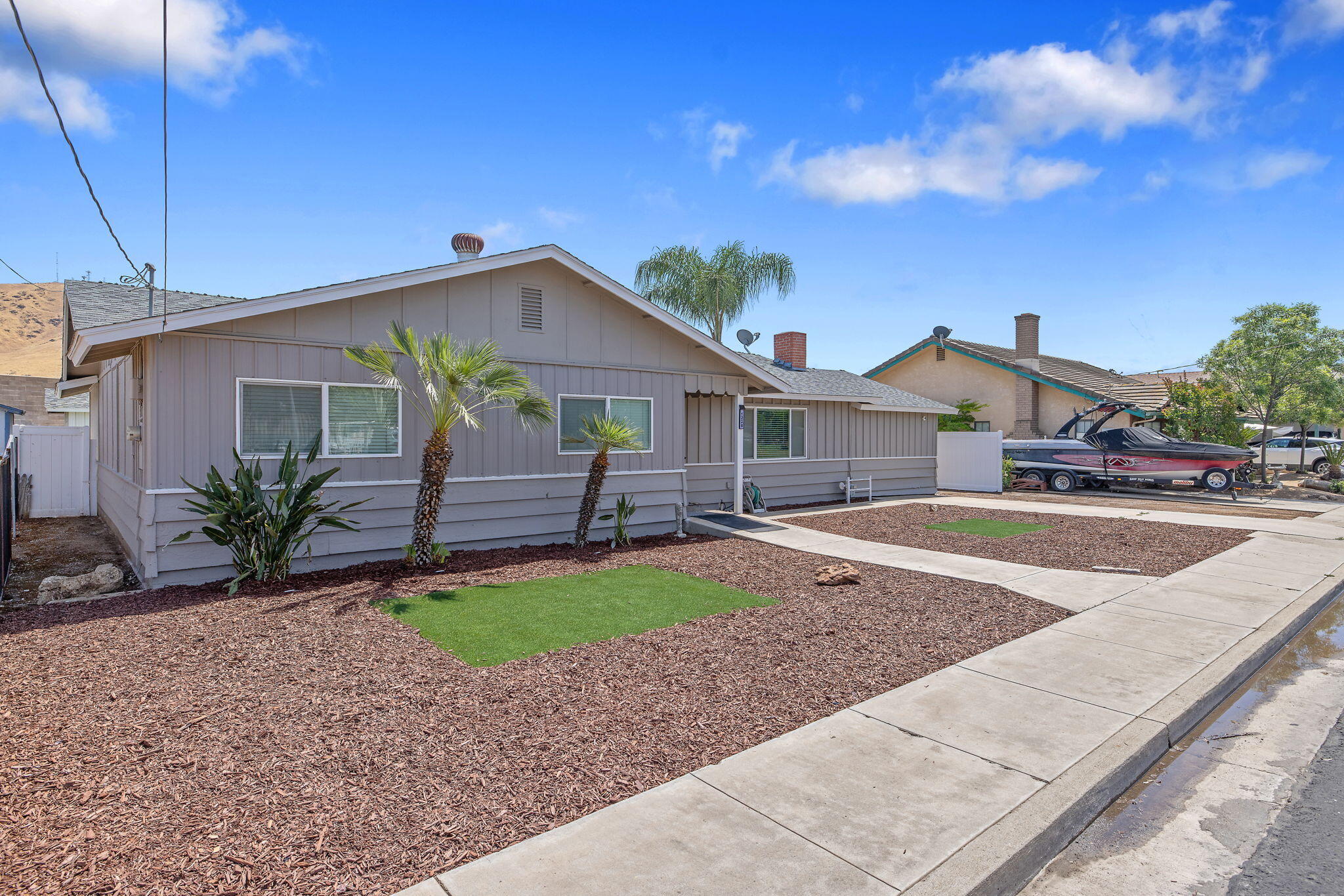 1228 W Linda Vista Ave, Porterville, CA 93257