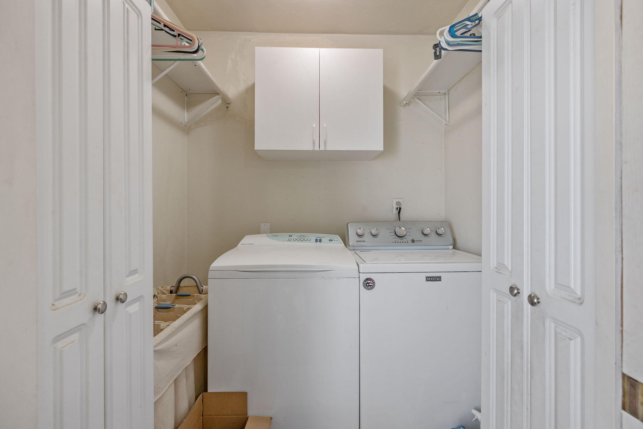 1228 W Linda Vista Ave, Porterville, CA 93257