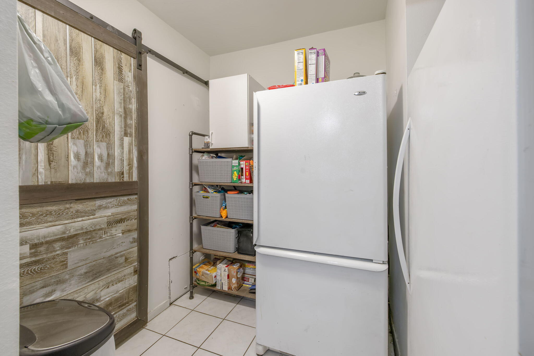 1228 W Linda Vista Ave, Porterville, CA 93257