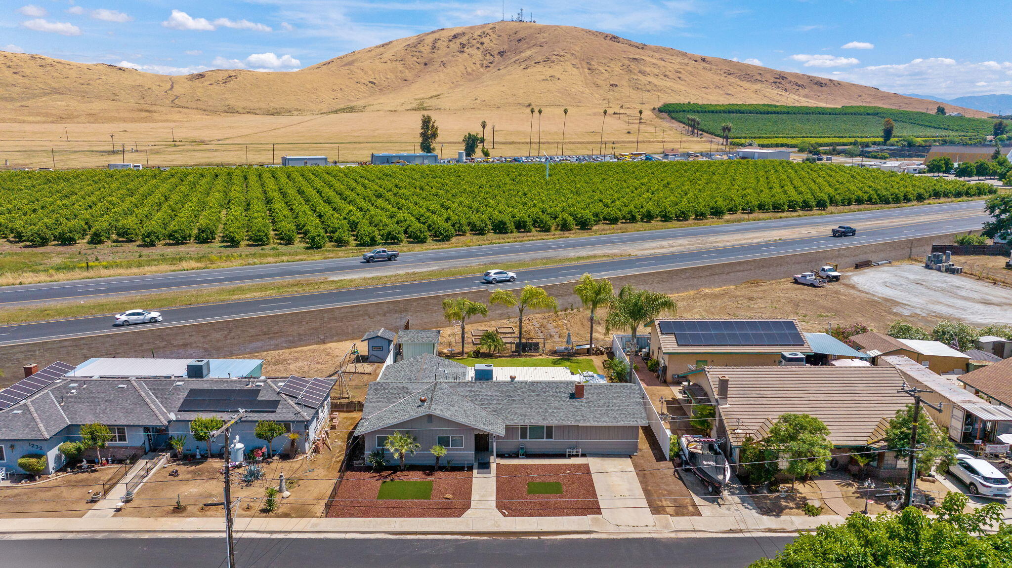 1228 W Linda Vista Ave, Porterville, CA 93257