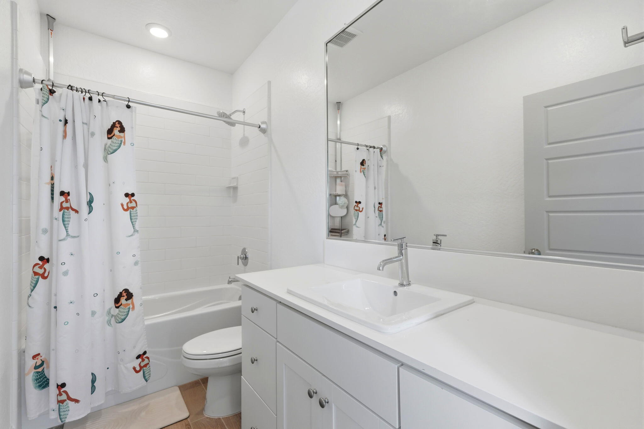 2429 W Claridge Way, Hanford, CA 93230