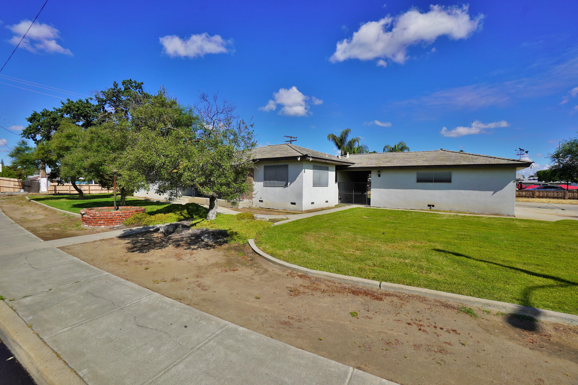 842 E Florinda St, Hanford, CA 93230