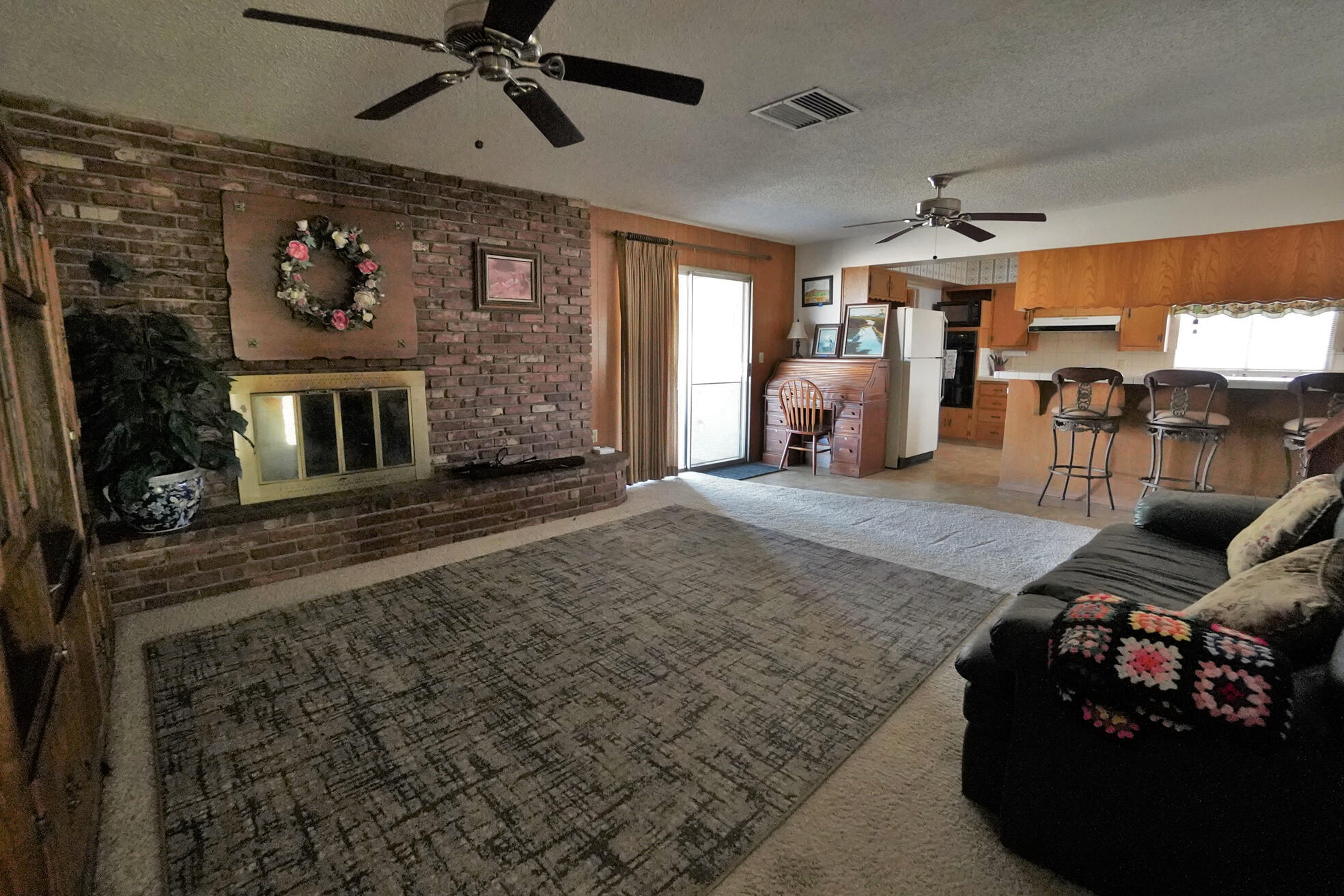 842 E Florinda St, Hanford, CA 93230