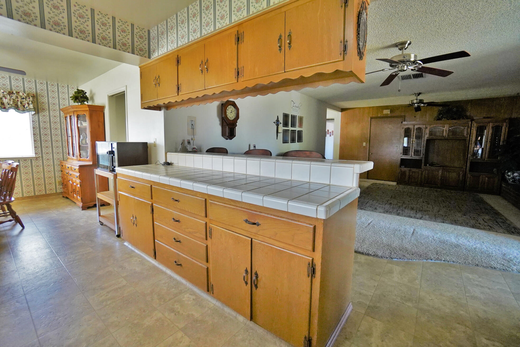 842 E Florinda St, Hanford, CA 93230