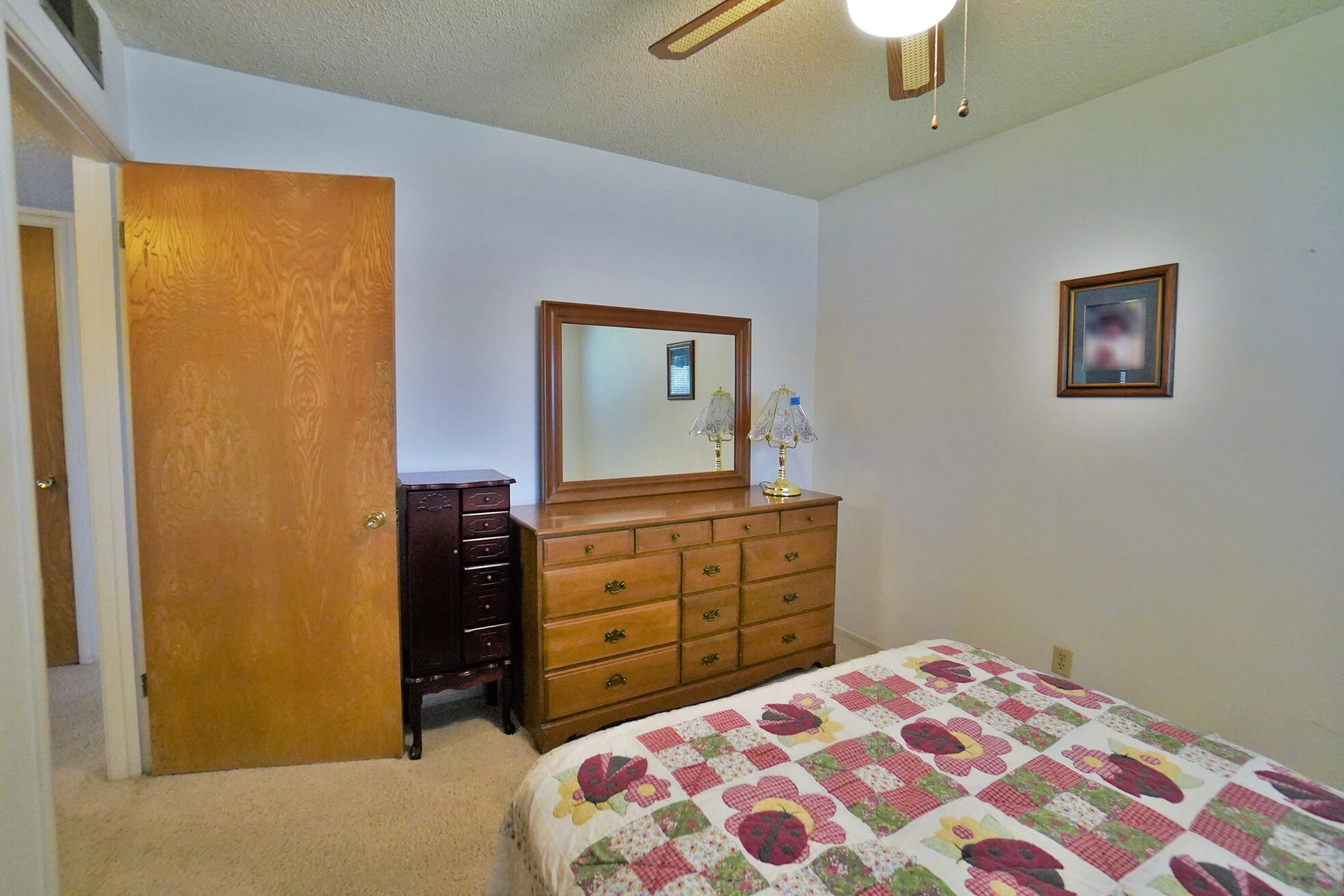 842 E Florinda St, Hanford, CA 93230