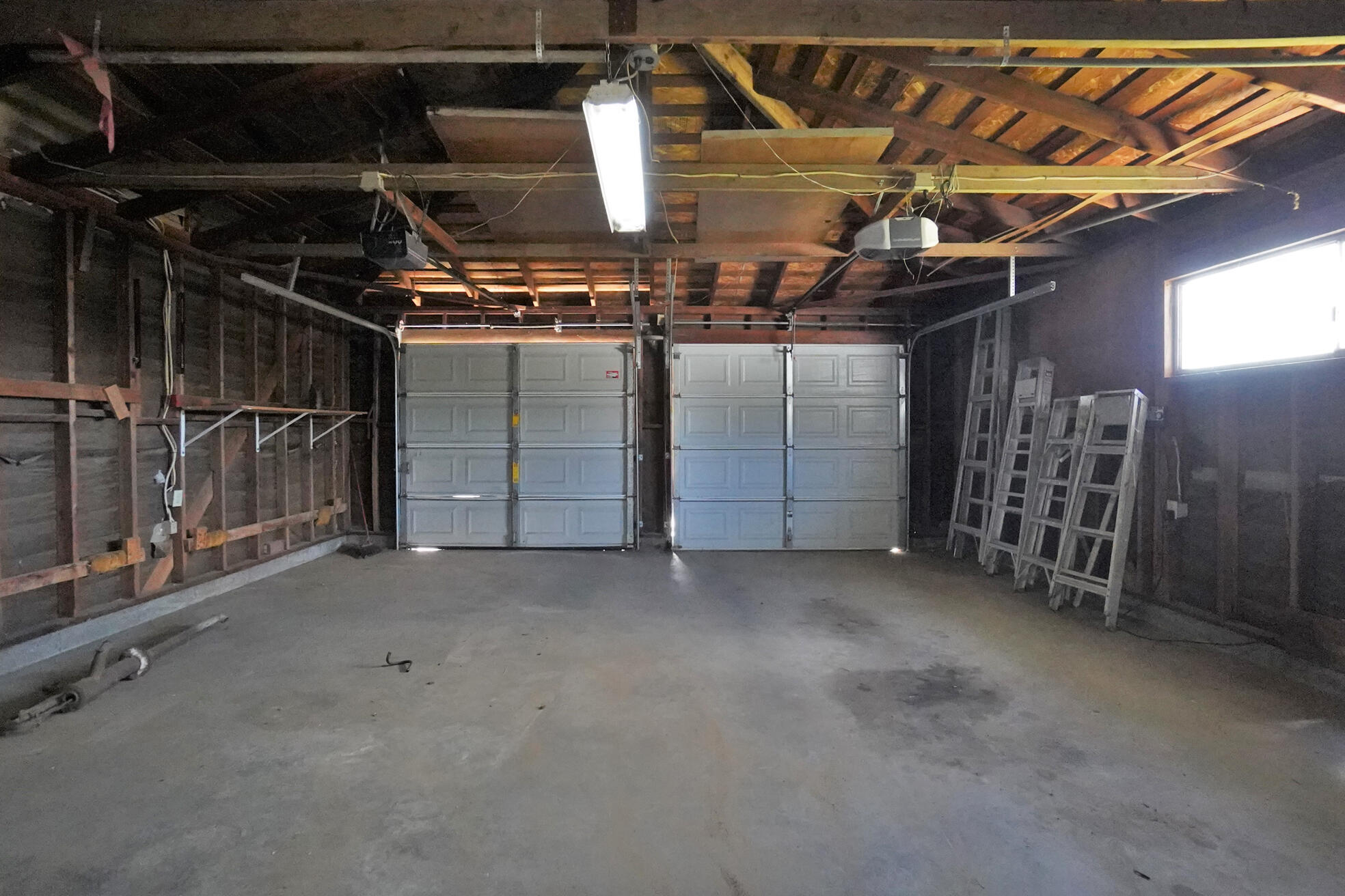 842 E Florinda St, Hanford, CA 93230