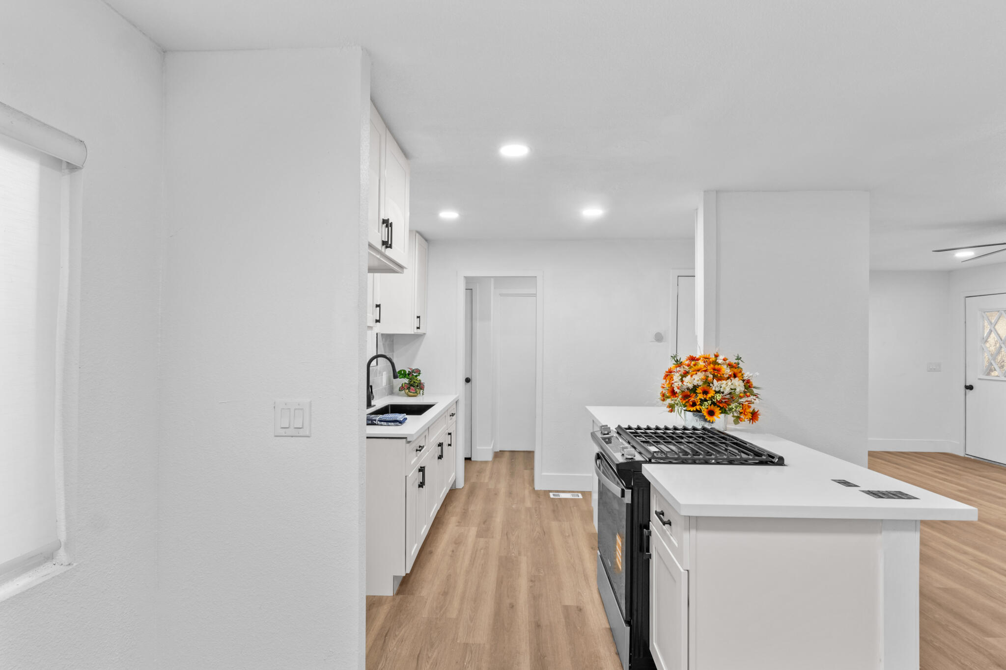 415 N Akers St, Visalia, CA 93291