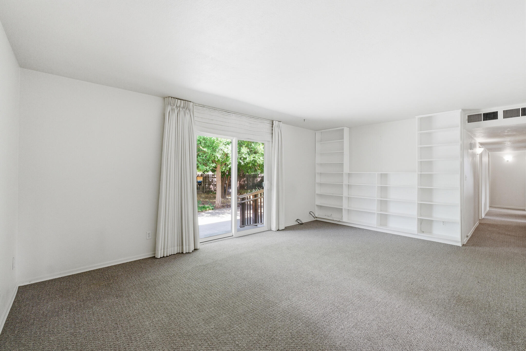 628 N G St, Porterville, CA 93257