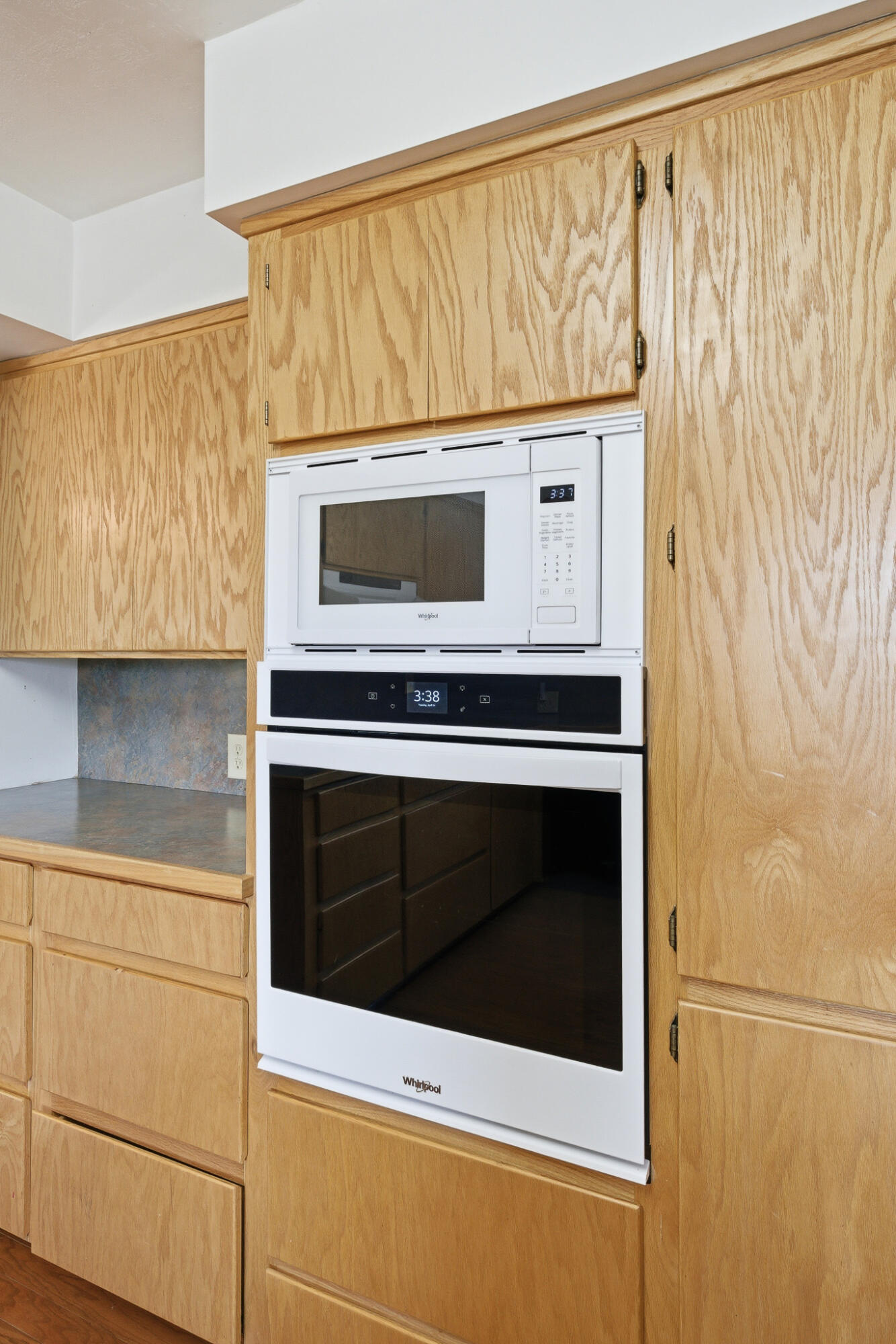 628 N G St, Porterville, CA 93257