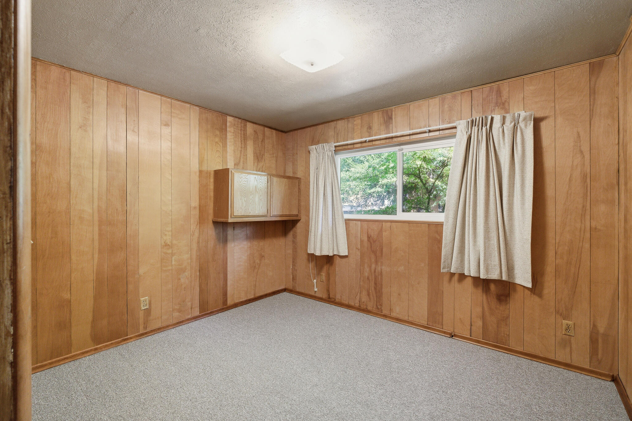 628 N G St, Porterville, CA 93257