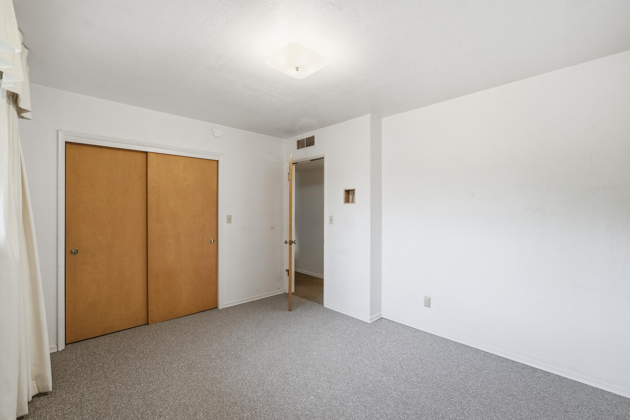 628 N G St, Porterville, CA 93257