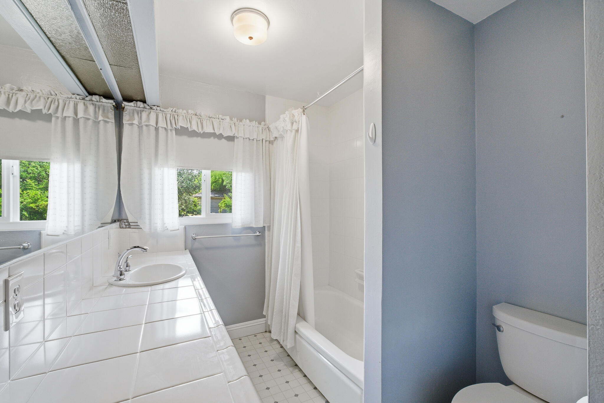 628 N G St, Porterville, CA 93257