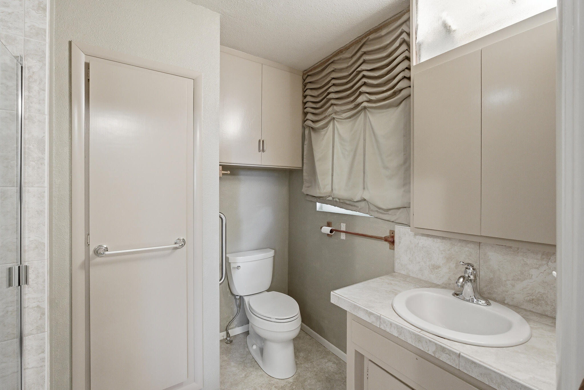 628 N G St, Porterville, CA 93257