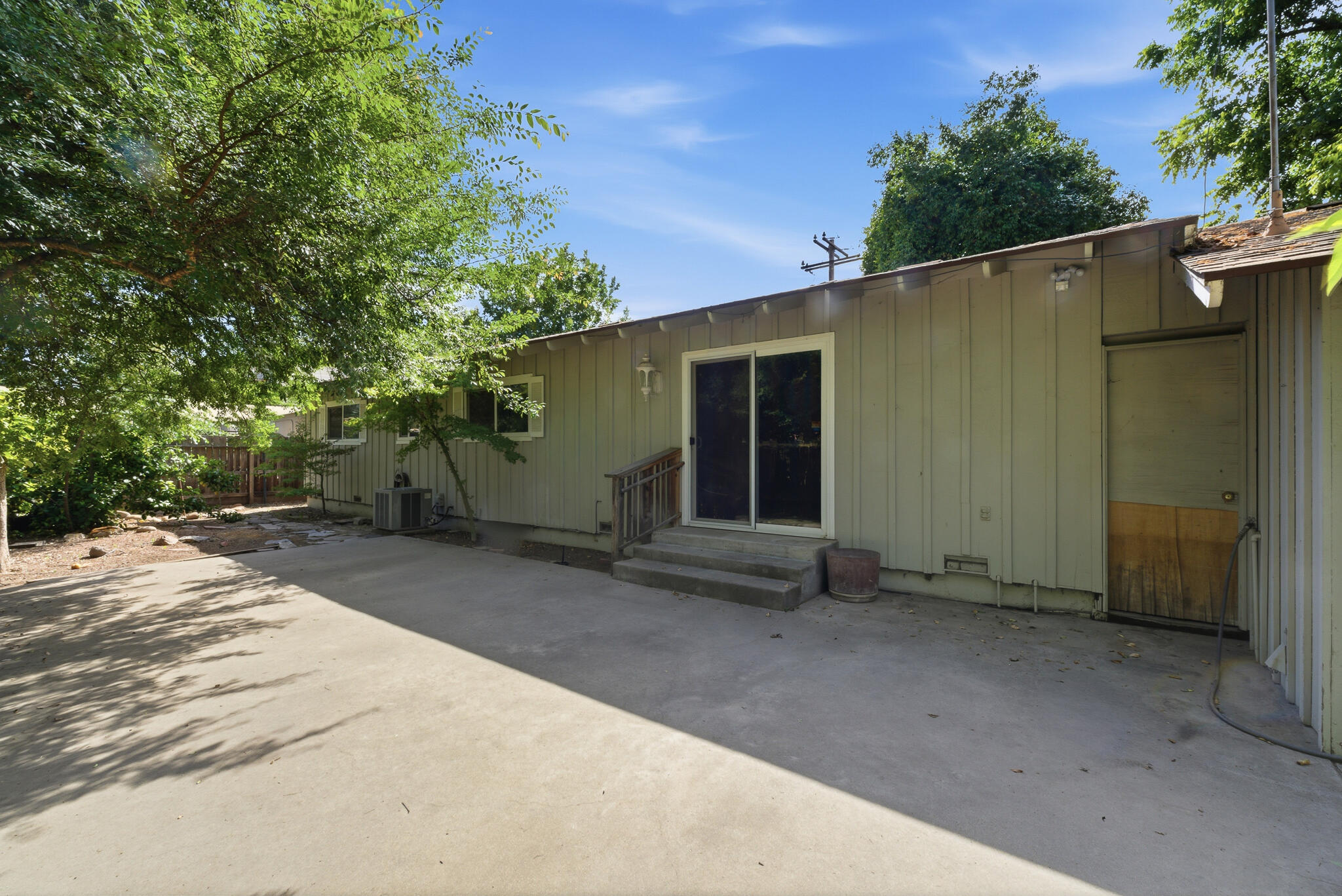 628 N G St, Porterville, CA 93257