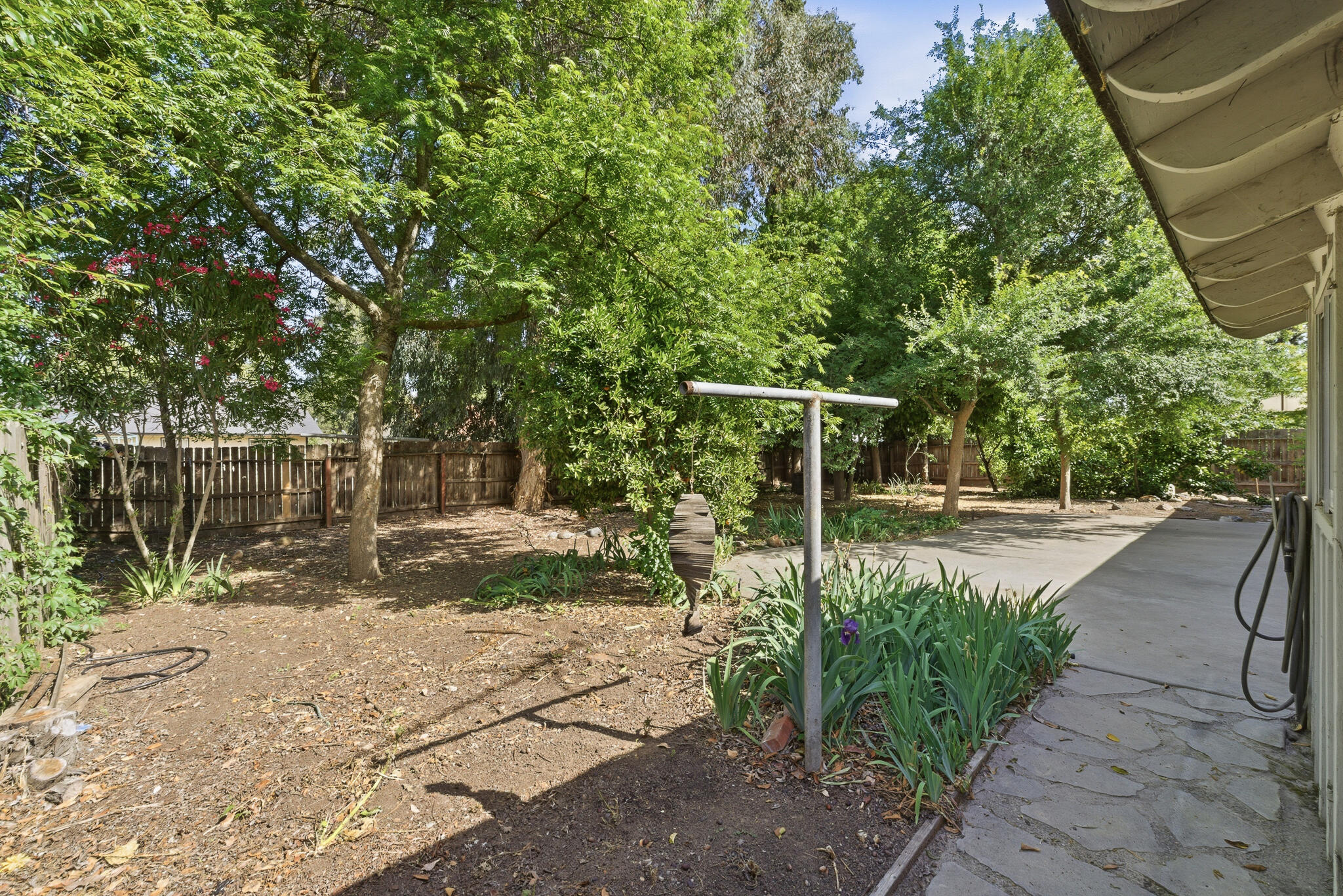 628 N G St, Porterville, CA 93257