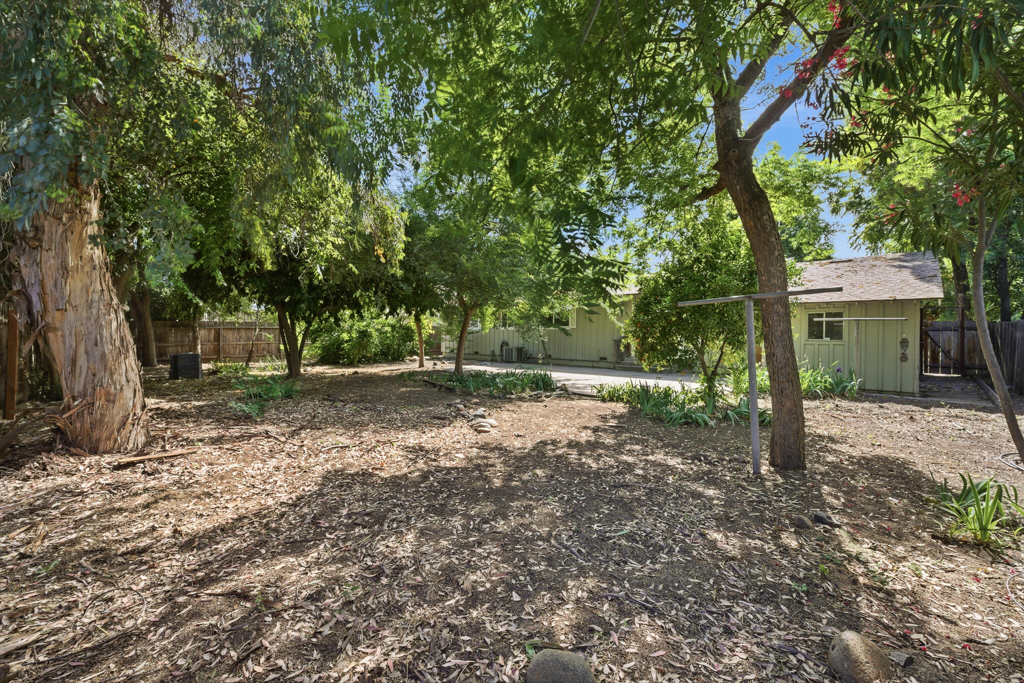 628 N G St, Porterville, CA 93257