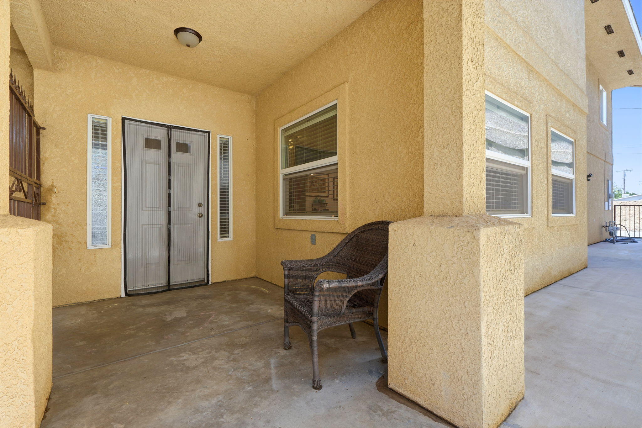 142 S Filbert Rd, Exeter, CA 93221