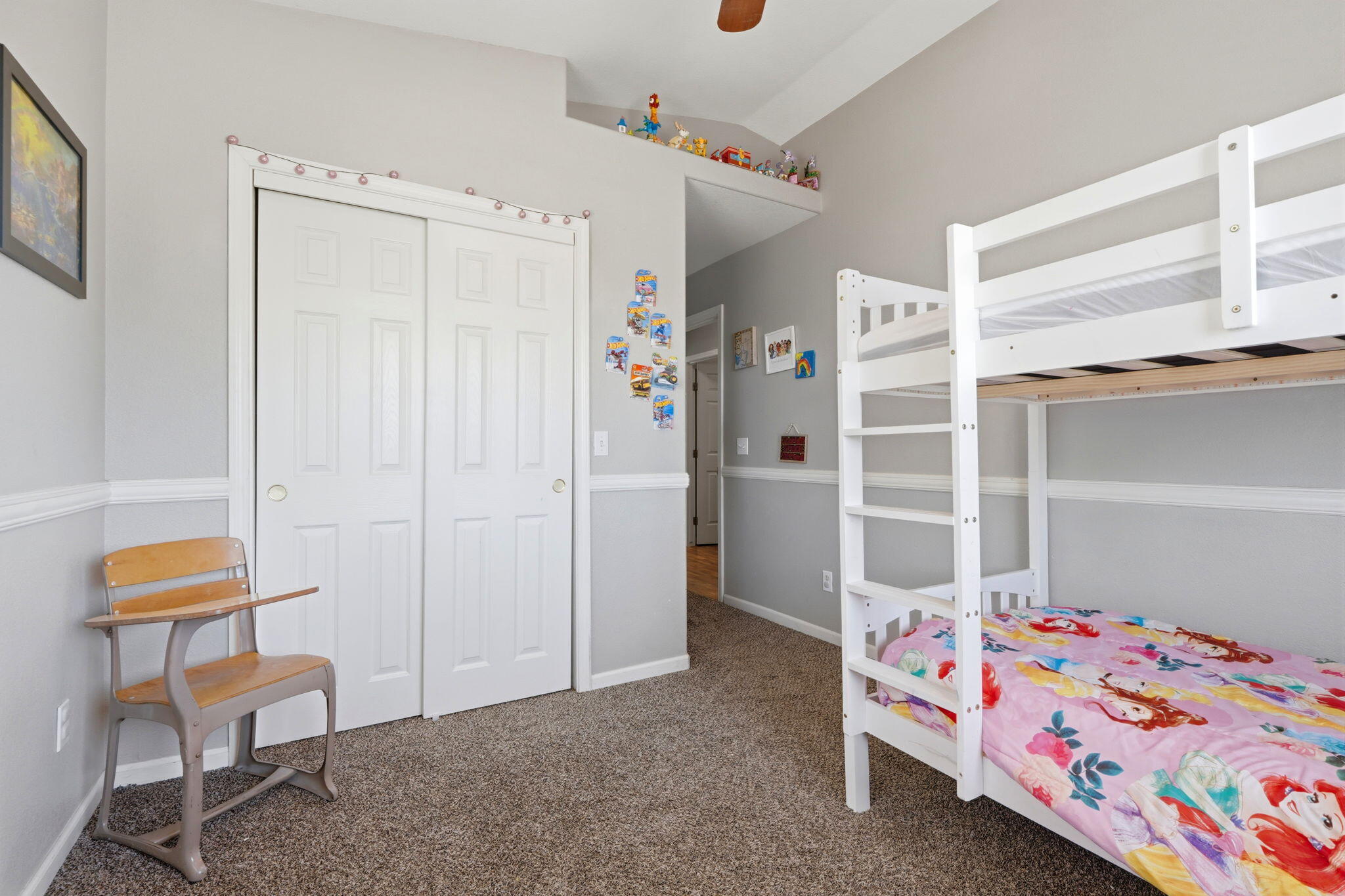 142 S Filbert Rd, Exeter, CA 93221