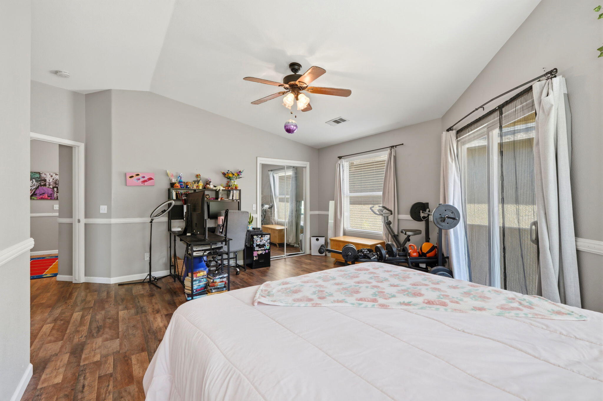 142 S Filbert Rd, Exeter, CA 93221