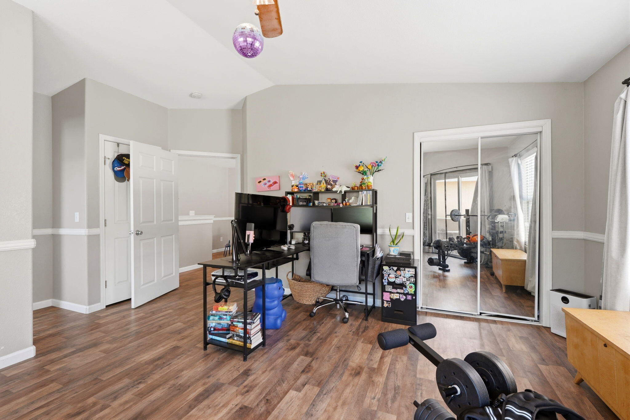 142 S Filbert Rd, Exeter, CA 93221