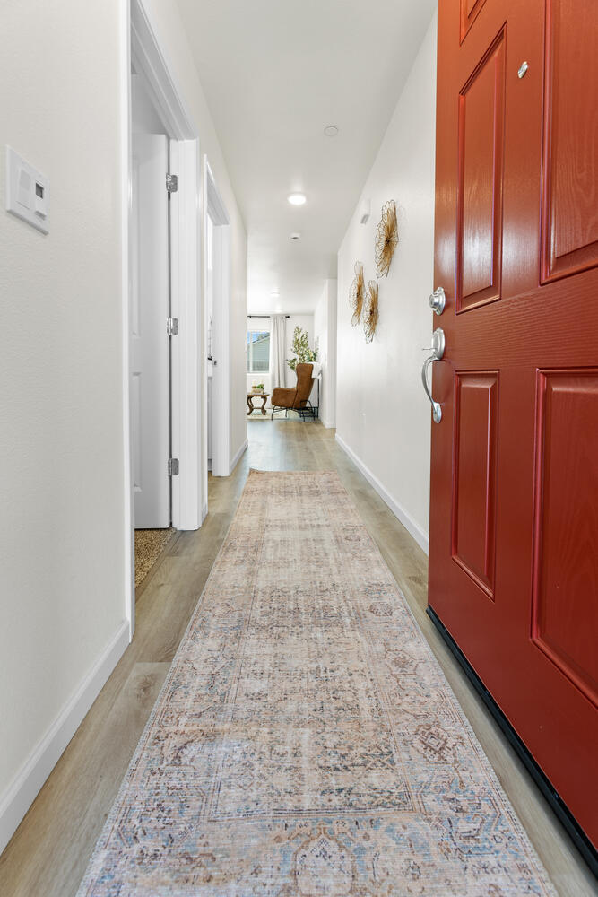 787 Maple Valley Way, Lindsay, CA 93247