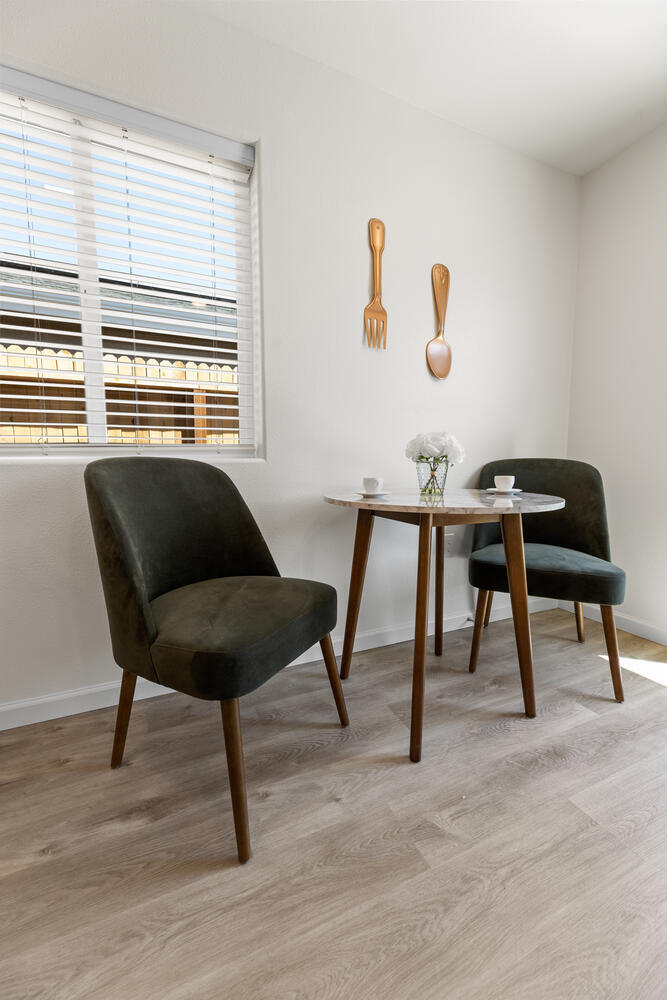 787 Maple Valley Way, Lindsay, CA 93247