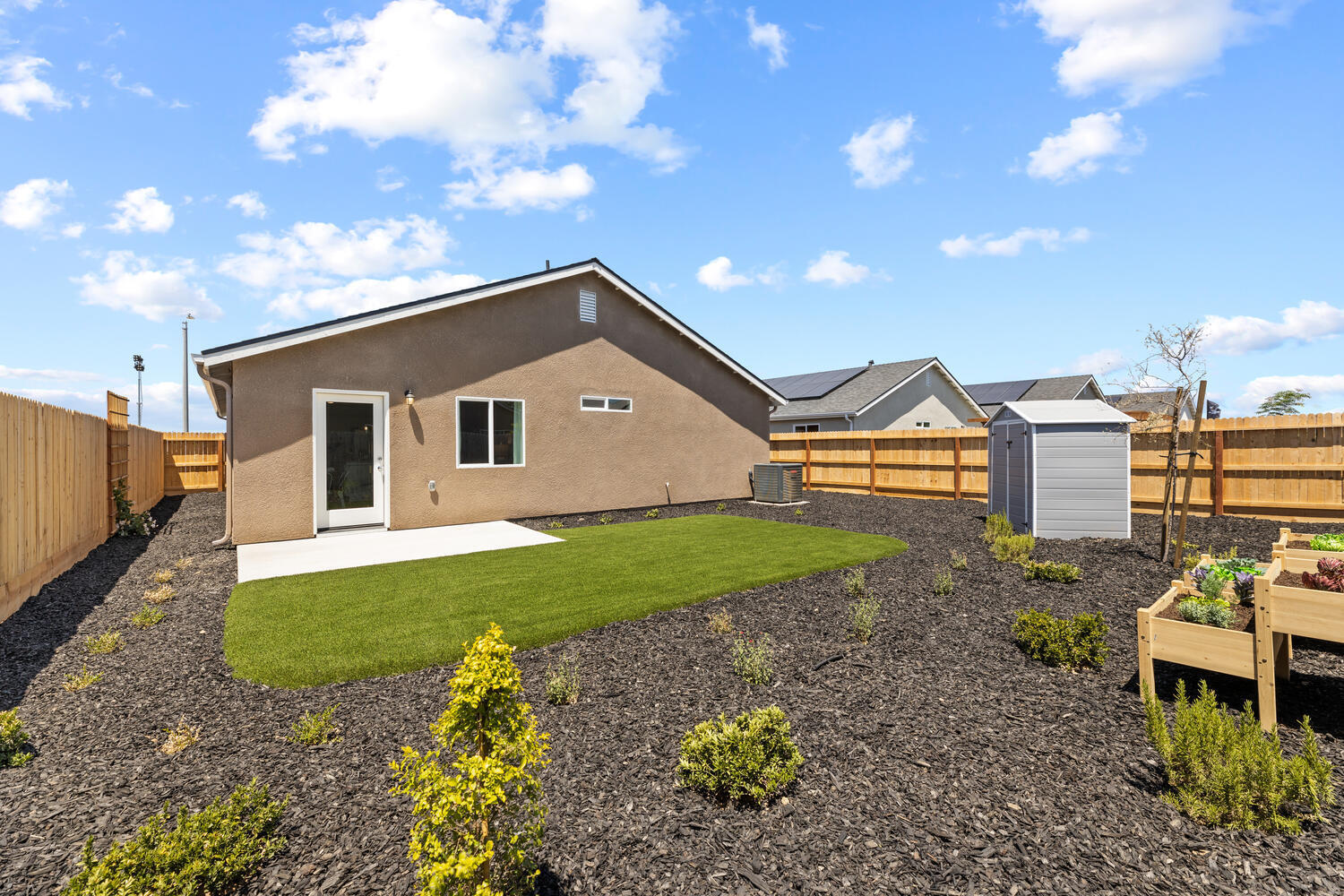 787 Maple Valley Way, Lindsay, CA 93247