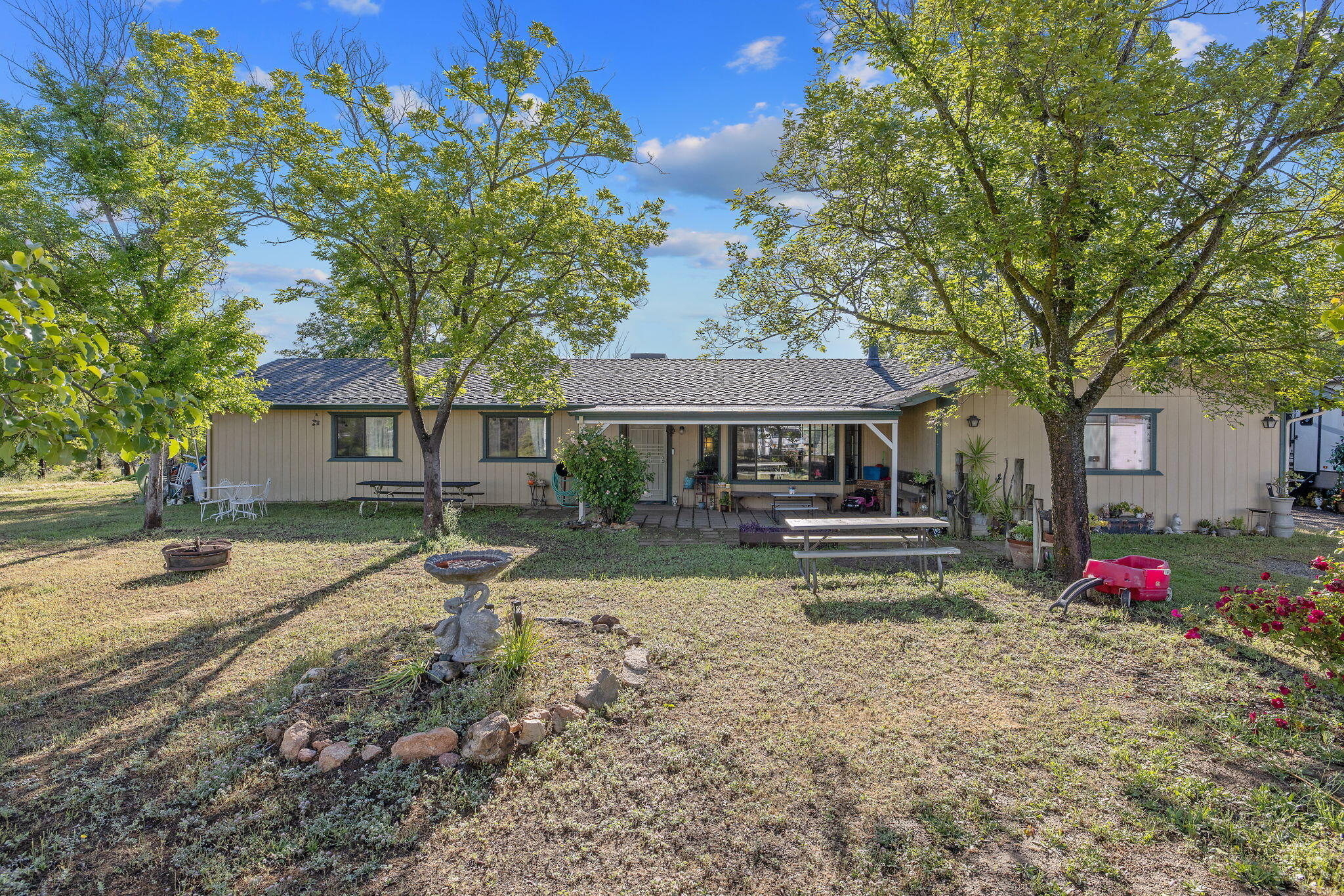 29478 Fallen Oak Rd, Tollhouse, CA 93667