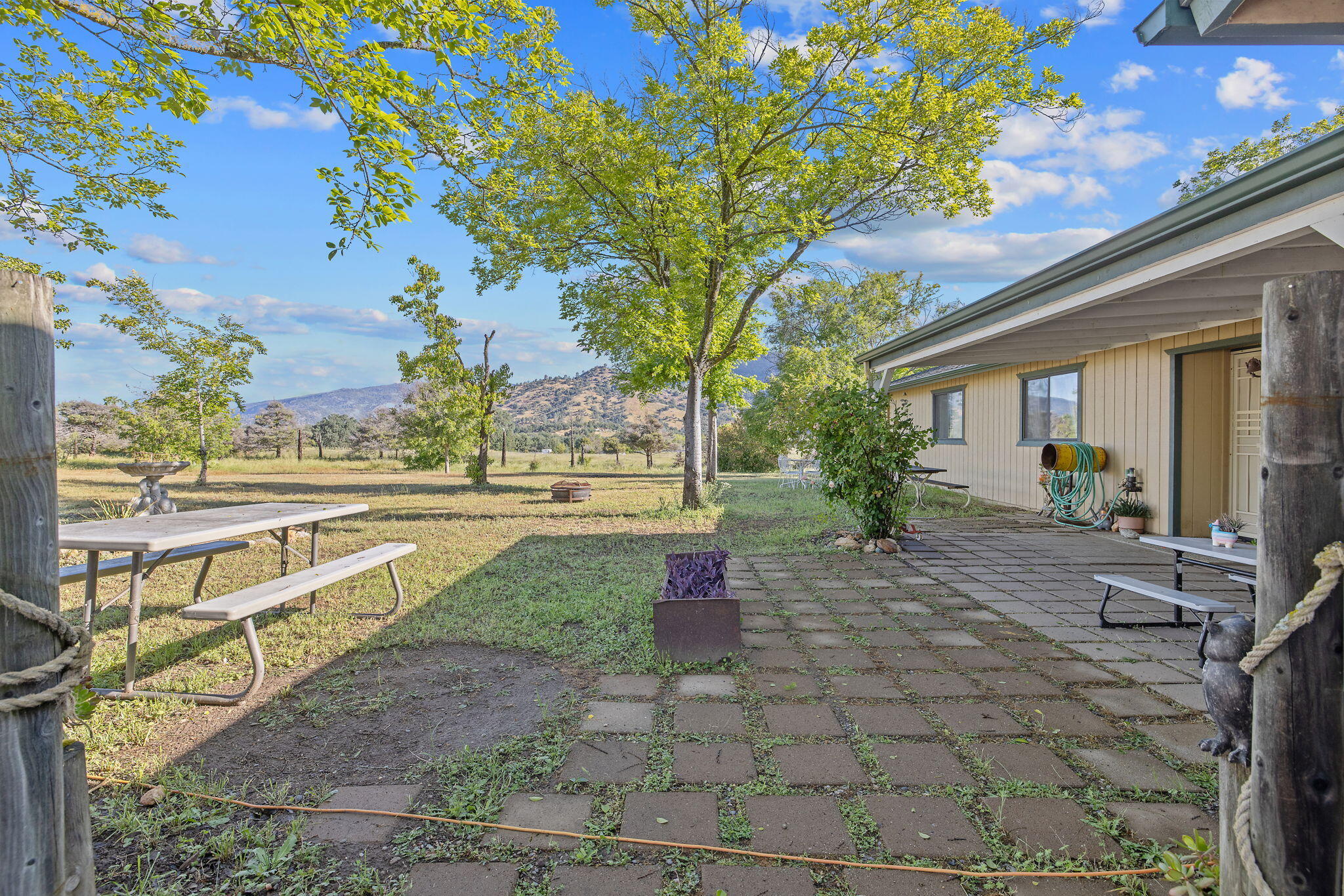 29478 Fallen Oak Rd, Tollhouse, CA 93667