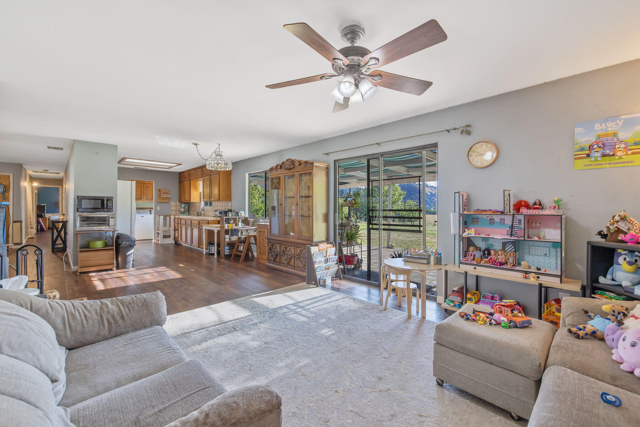 29478 Fallen Oak Rd, Tollhouse, CA 93667