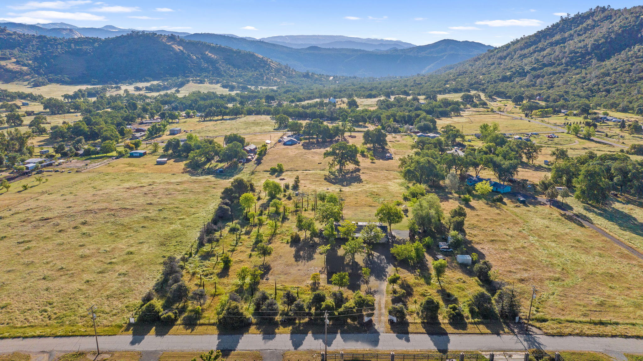 29478 Fallen Oak Rd, Tollhouse, CA 93667