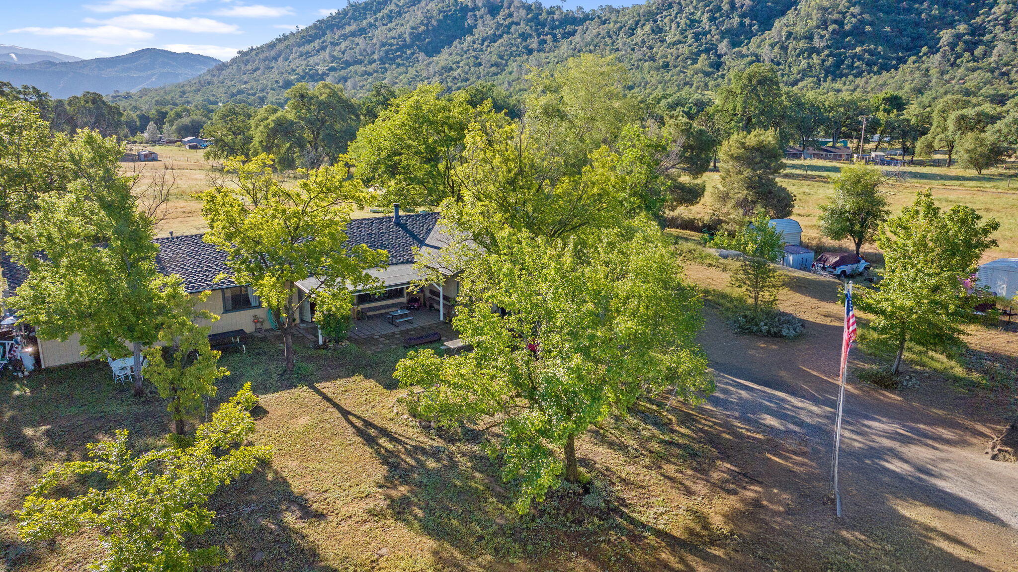 29478 Fallen Oak Rd, Tollhouse, CA 93667