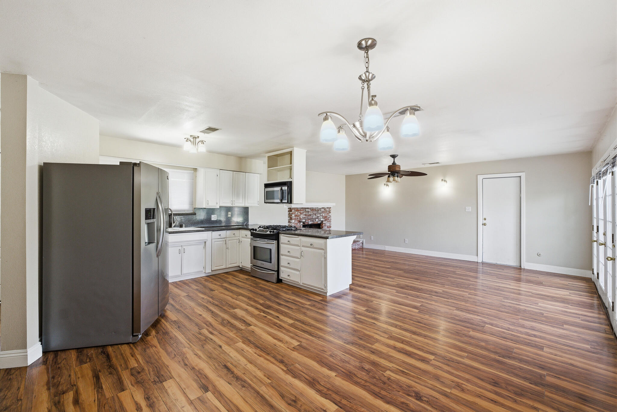 1550 Lowery St, Porterville, CA 93257