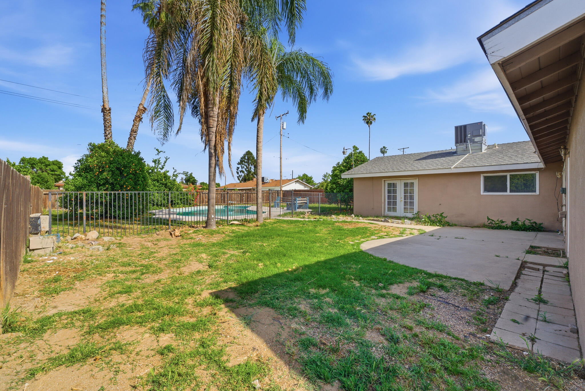 1550 Lowery St, Porterville, CA 93257