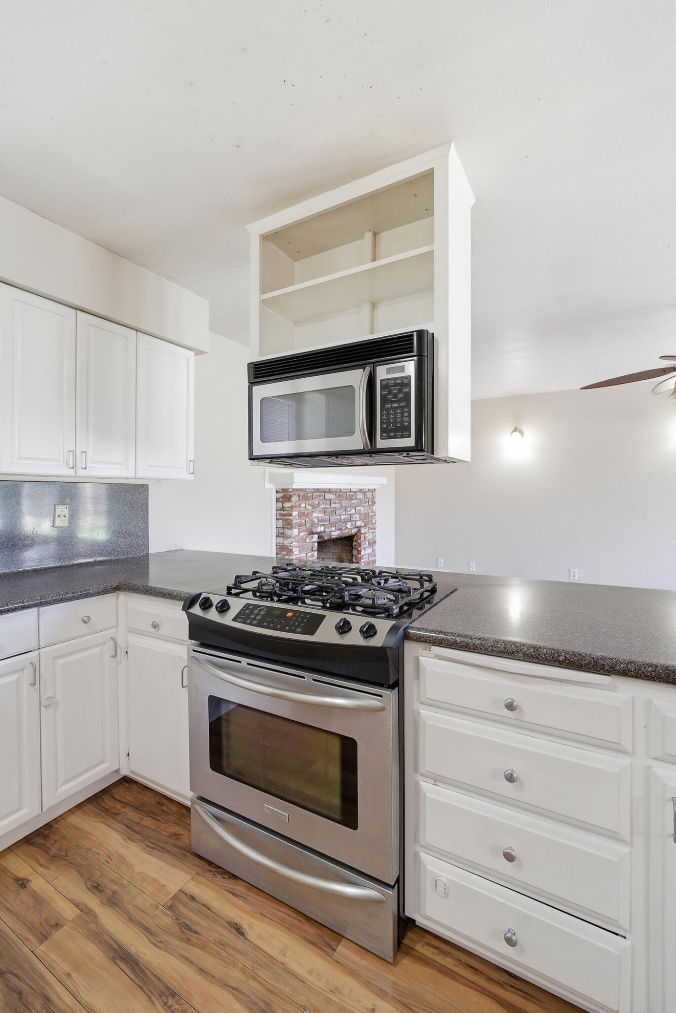 1550 Lowery St, Porterville, CA 93257