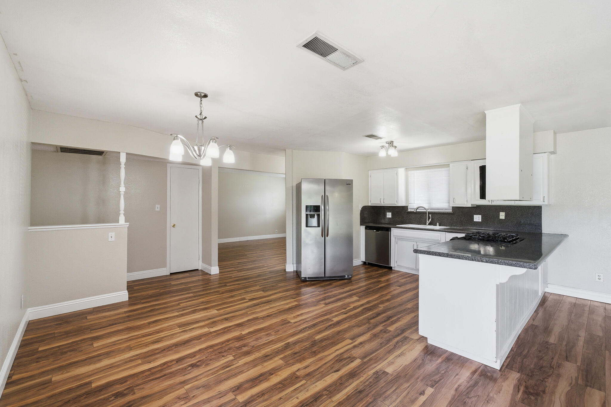 1550 Lowery St, Porterville, CA 93257