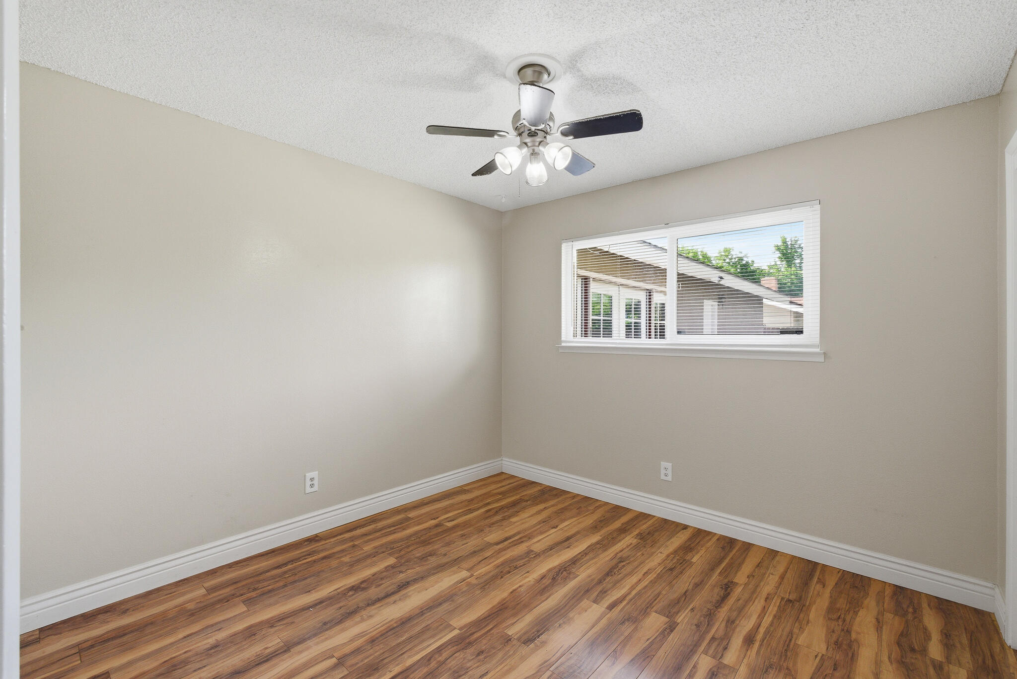 1550 Lowery St, Porterville, CA 93257