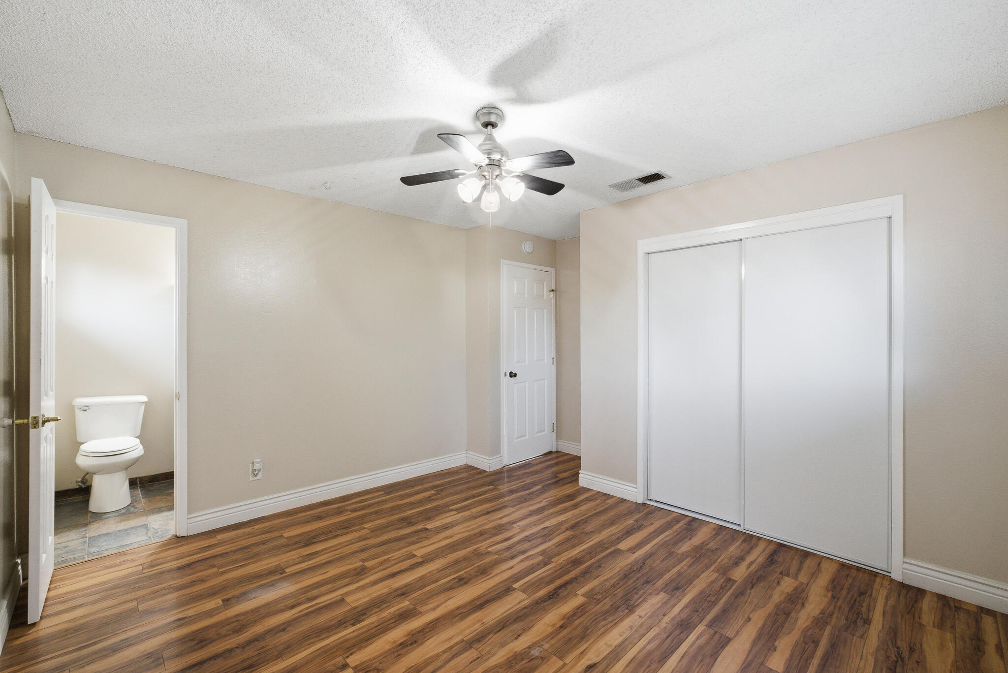 1550 Lowery St, Porterville, CA 93257