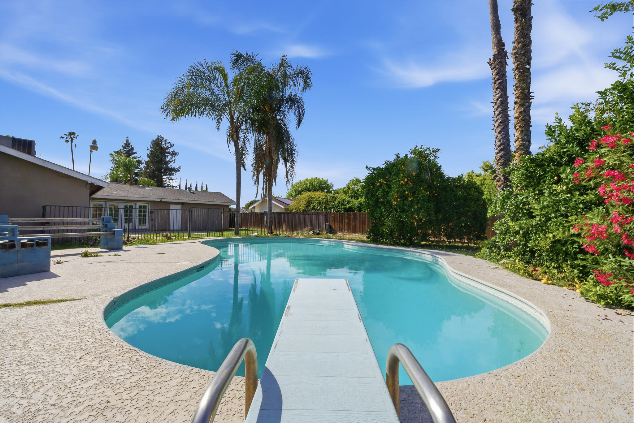 1550 Lowery St, Porterville, CA 93257