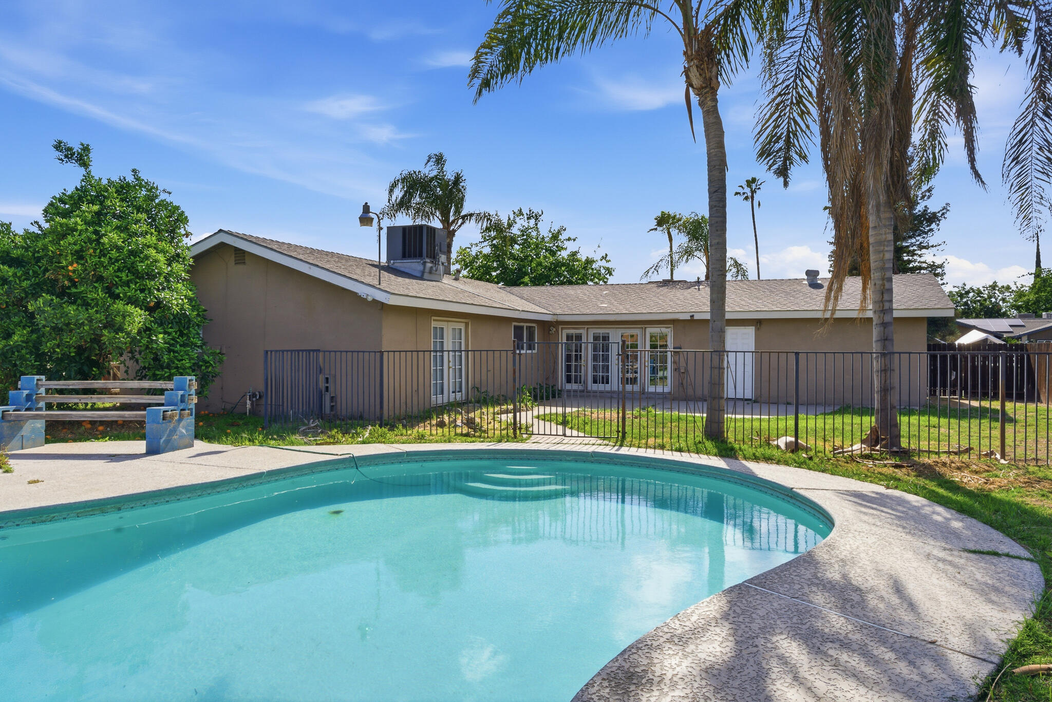 1550 Lowery St, Porterville, CA 93257