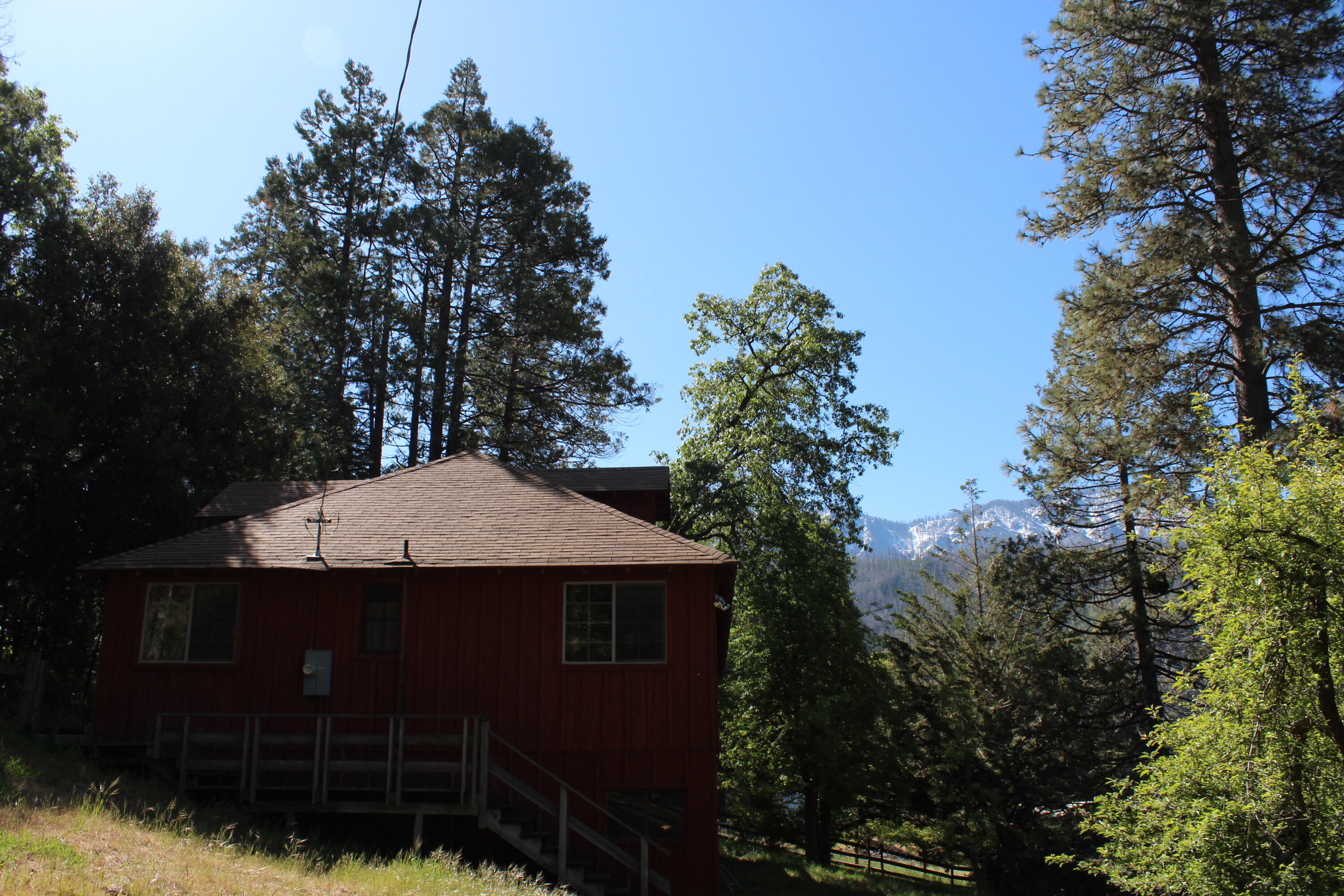 315 Grandview Dr, Springville, CA 93265