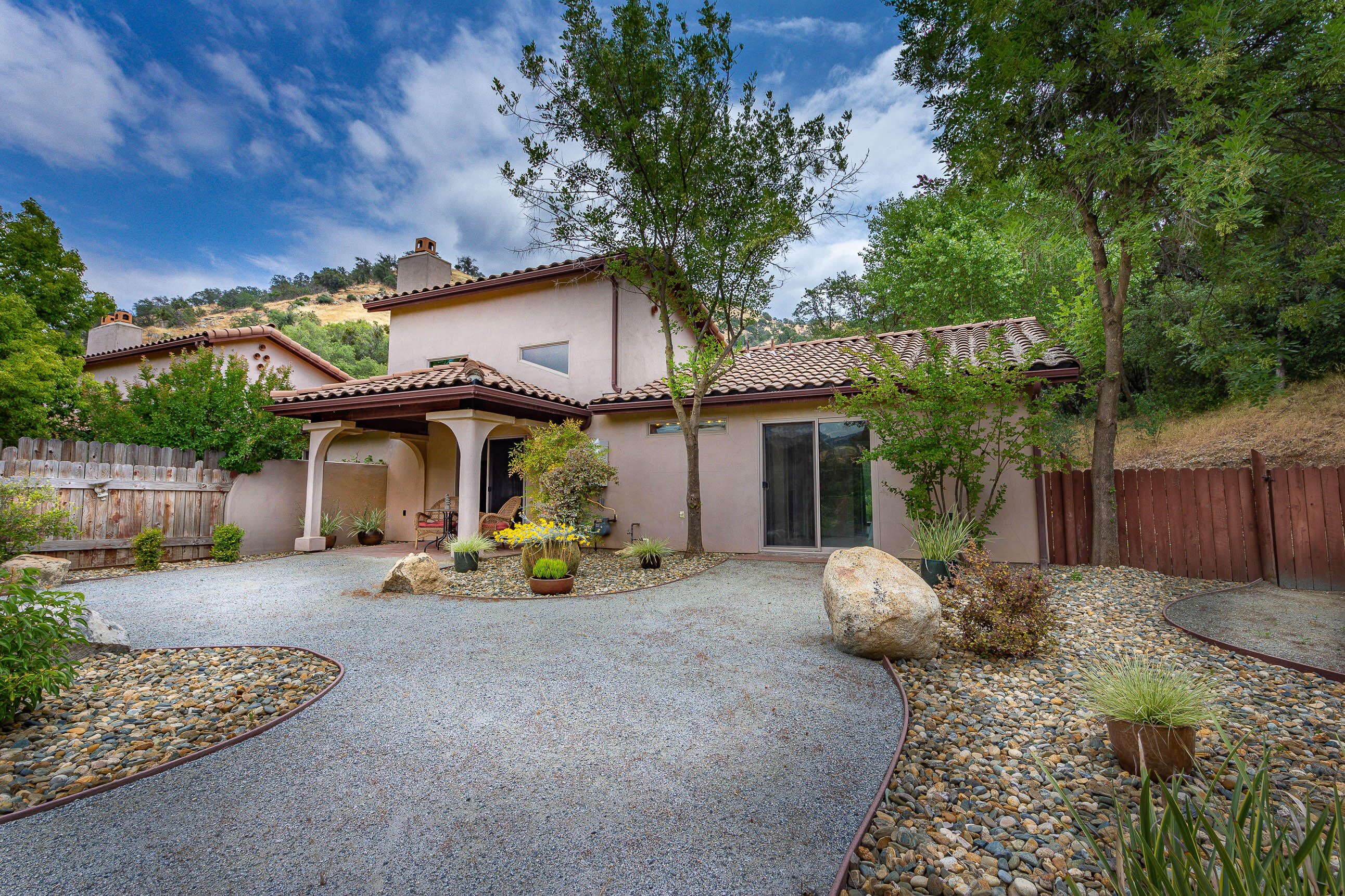 29673 Rock Creek Dr, Three Rivers, CA 93271