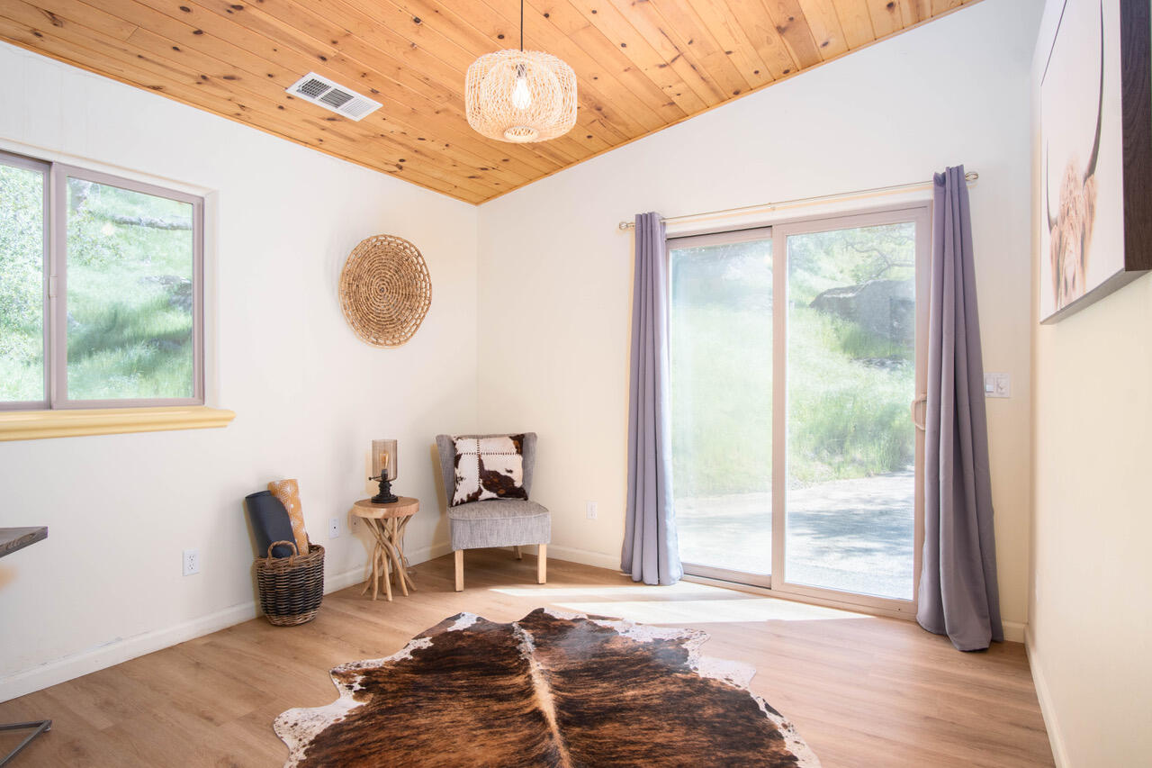 29673 Rock Creek Dr, Three Rivers, CA 93271