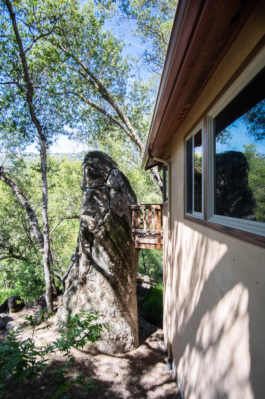 29673 Rock Creek Dr, Three Rivers, CA 93271