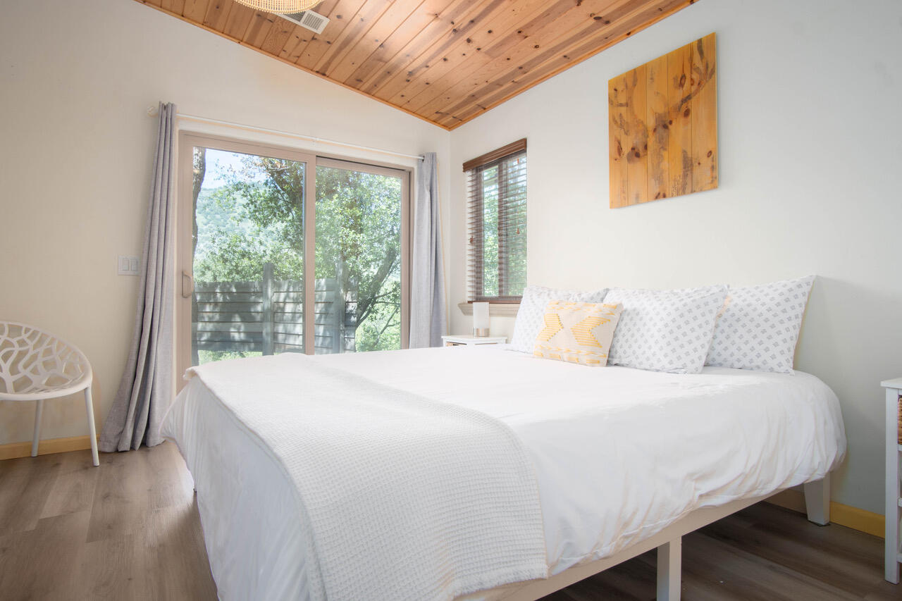 29673 Rock Creek Dr, Three Rivers, CA 93271