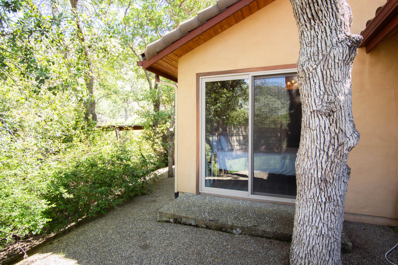 29673 Rock Creek Dr, Three Rivers, CA 93271