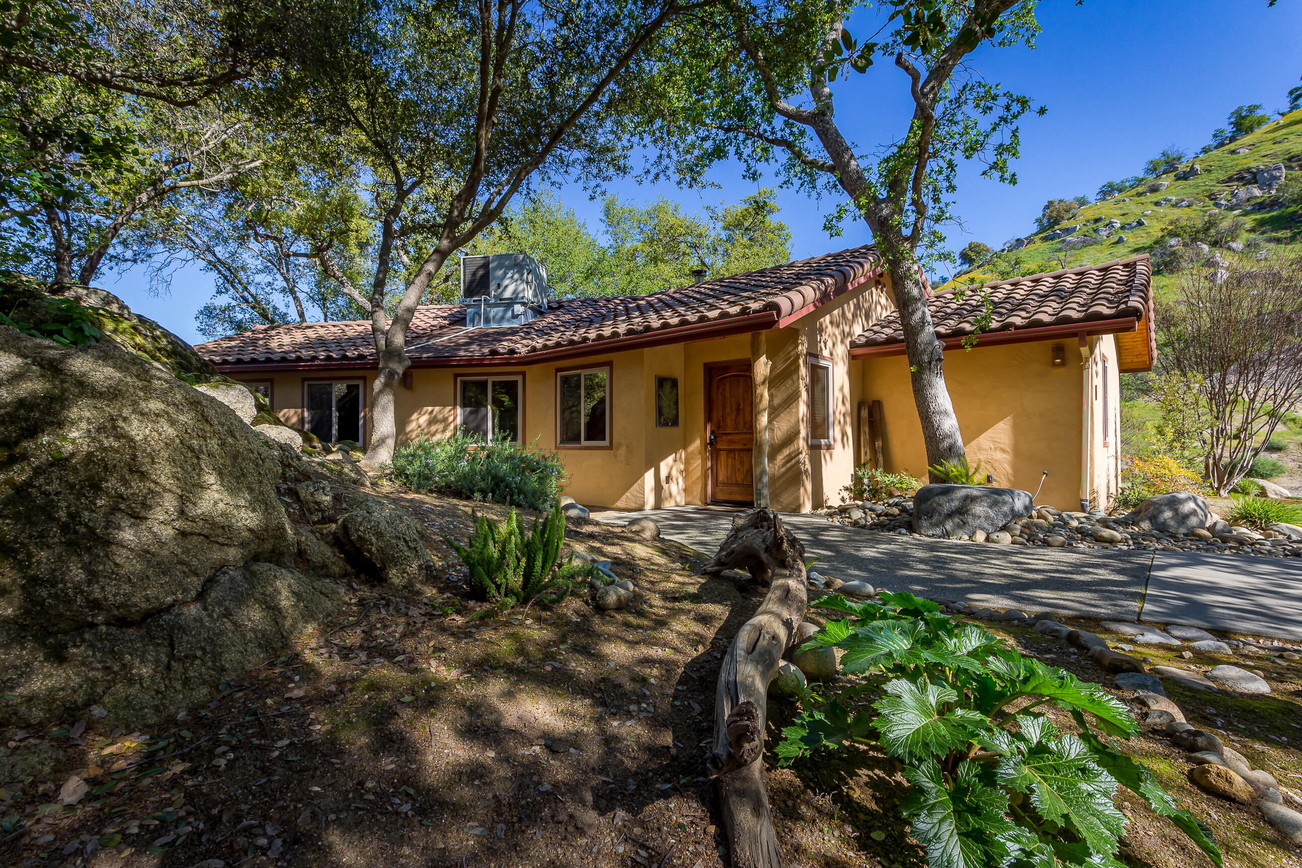 29673 Rock Creek Dr, Three Rivers, CA 93271