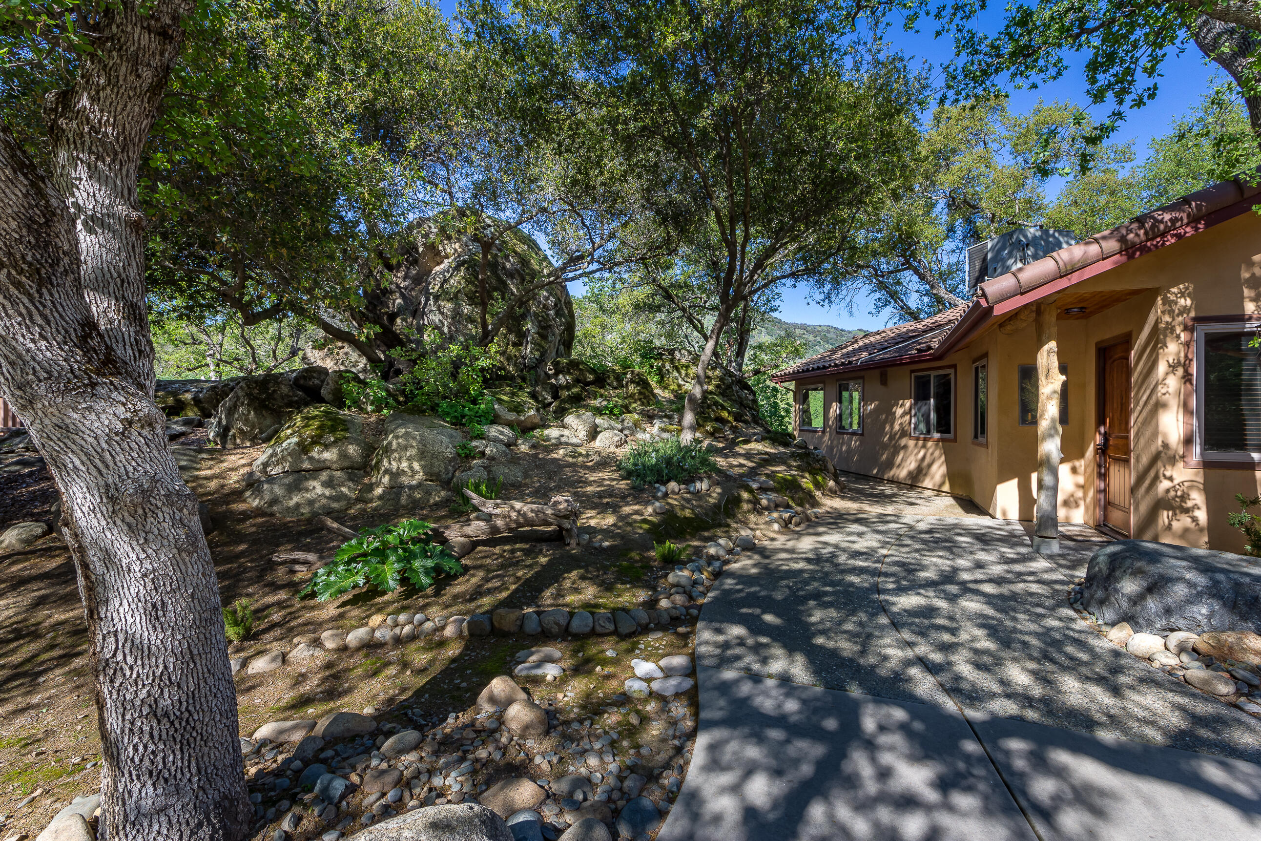29673 Rock Creek Dr, Three Rivers, CA 93271