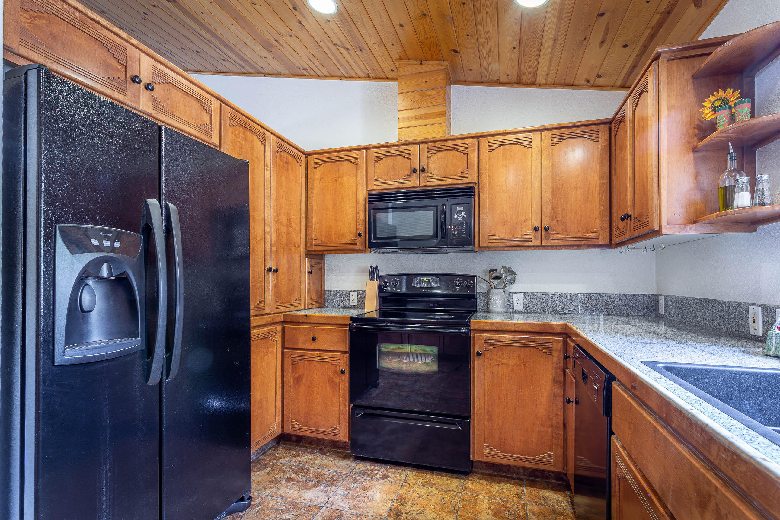 29673 Rock Creek Dr, Three Rivers, CA 93271